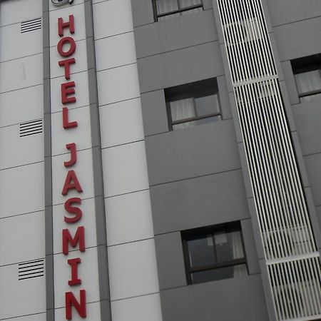 Hotel Jasmine Ahmedabad Esterno foto