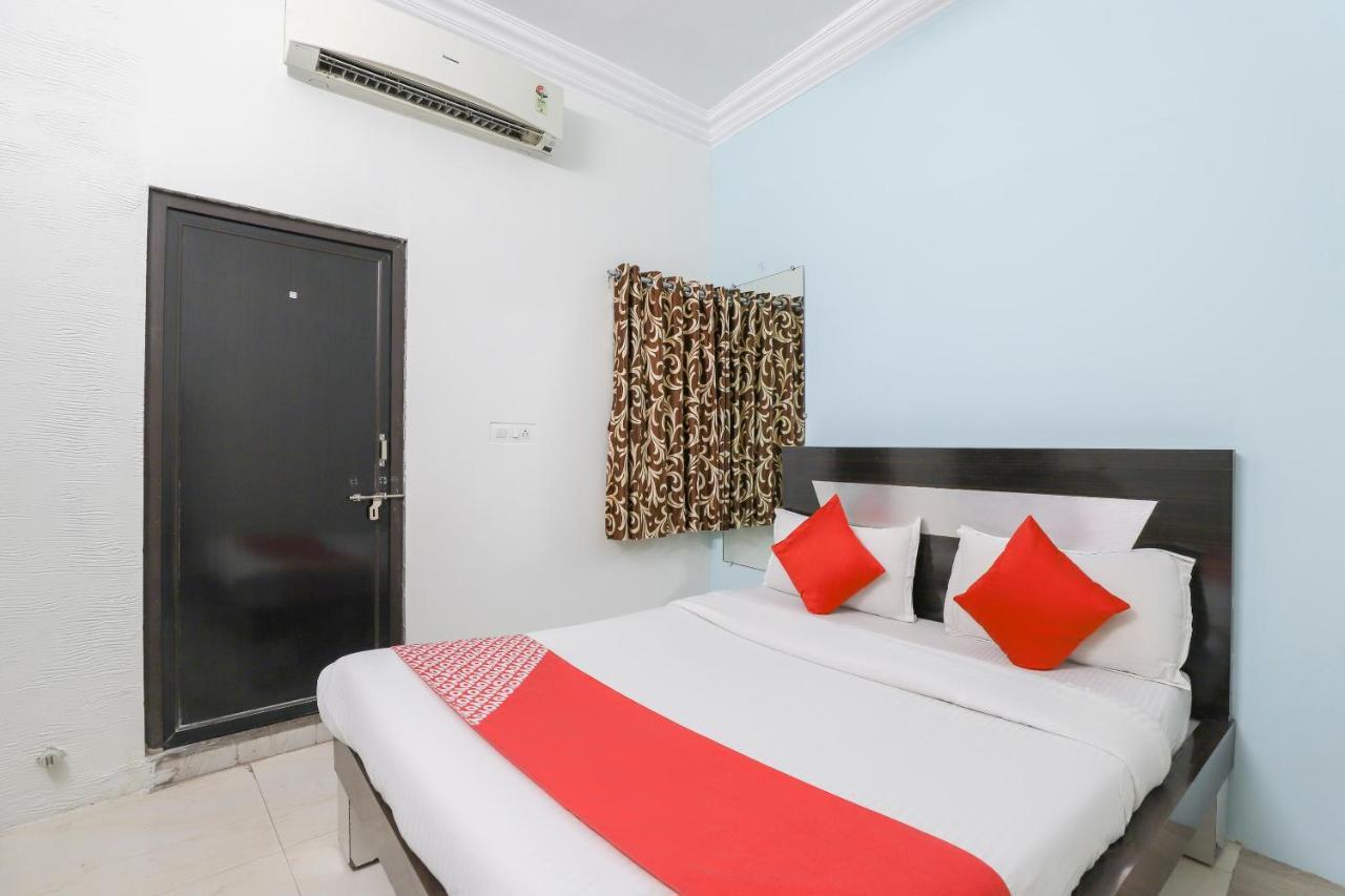 Hotel Jasmine Ahmedabad Esterno foto