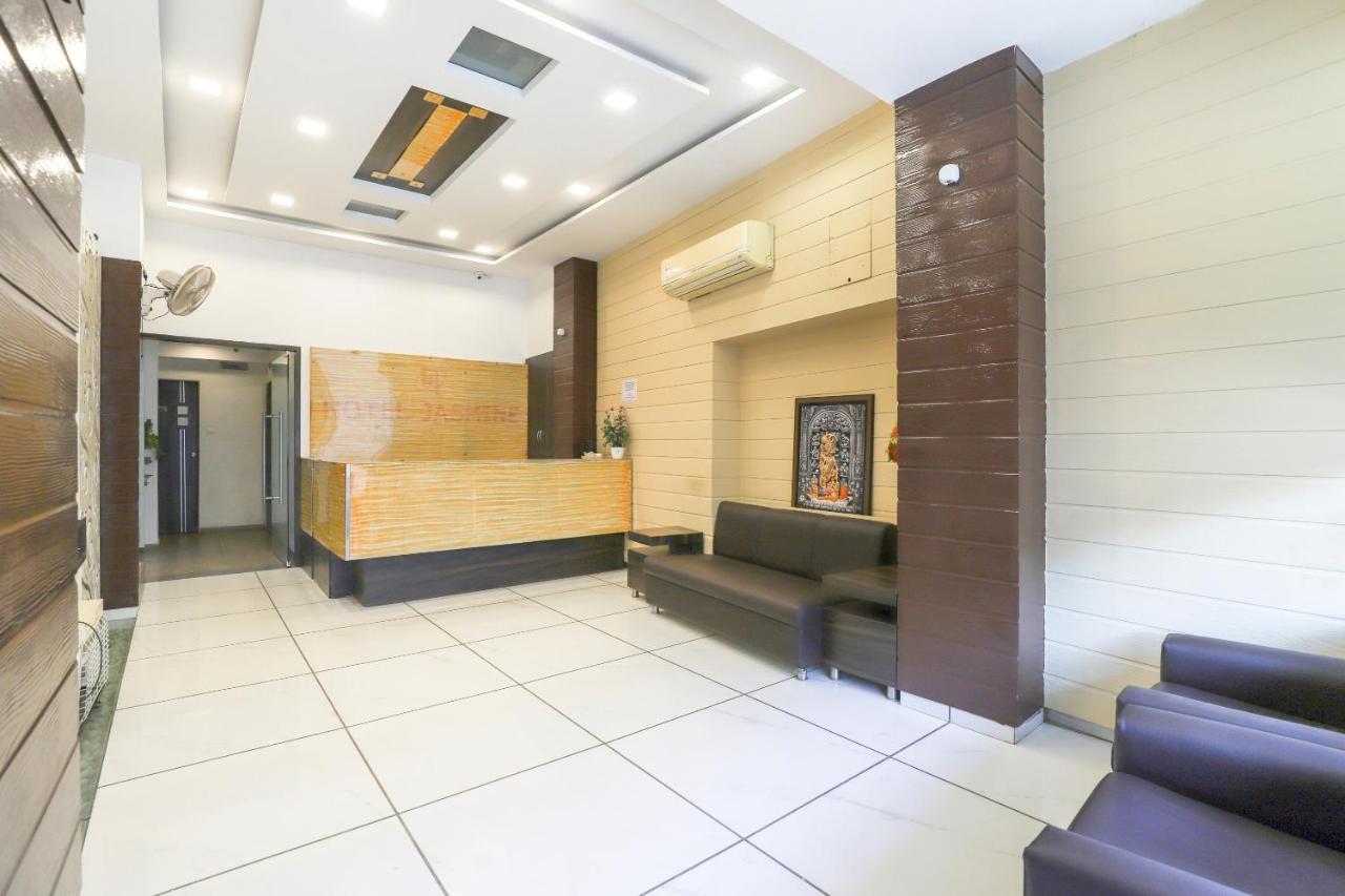 Hotel Jasmine Ahmedabad Esterno foto