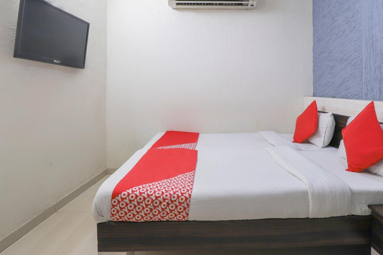 Hotel Jasmine Ahmedabad Esterno foto