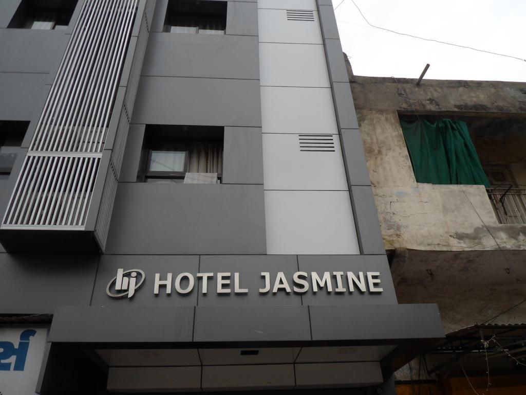 Hotel Jasmine Ahmedabad Esterno foto