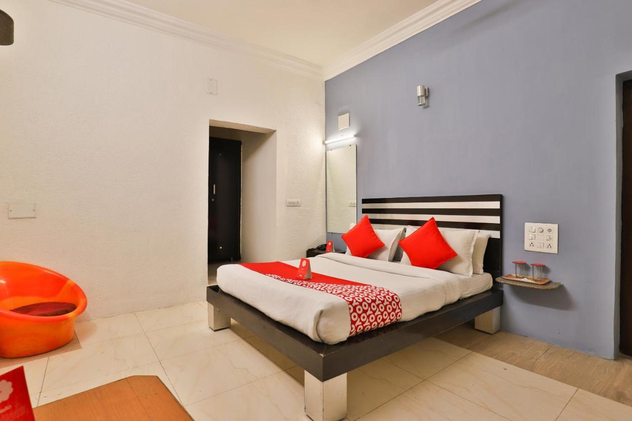 Hotel Jasmine Ahmedabad Esterno foto