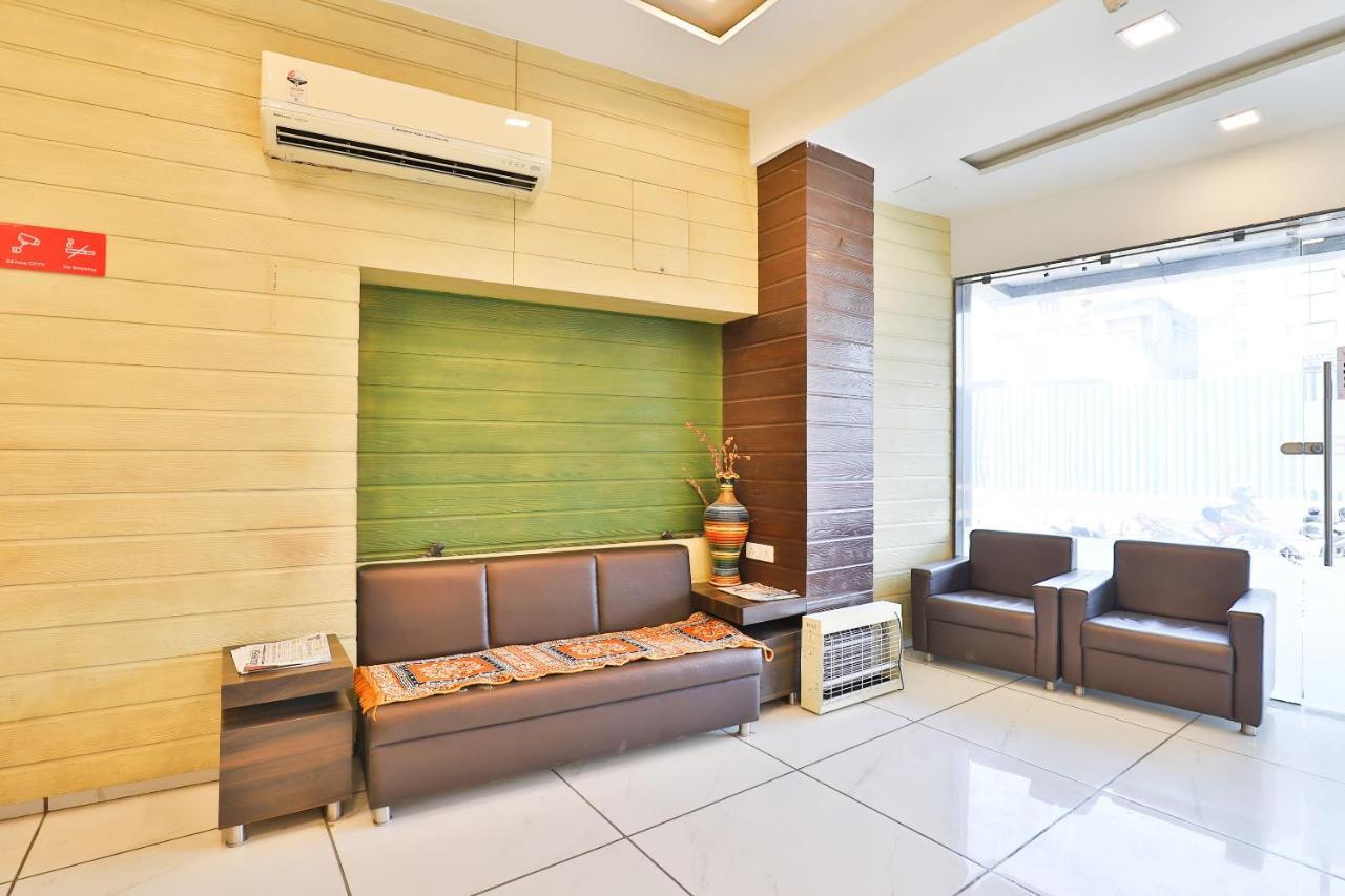 Hotel Jasmine Ahmedabad Esterno foto