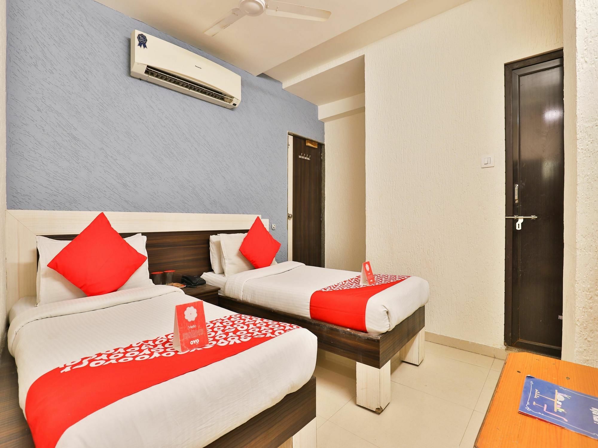 Hotel Jasmine Ahmedabad Esterno foto